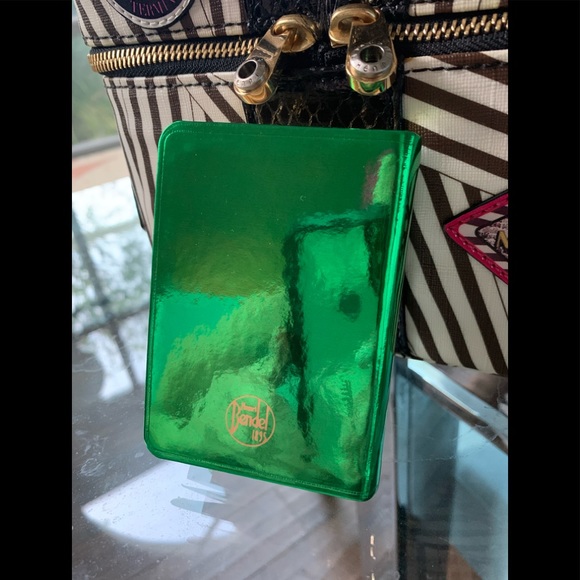 Henri Bendel Mini Notebook - Picture 4 of 5